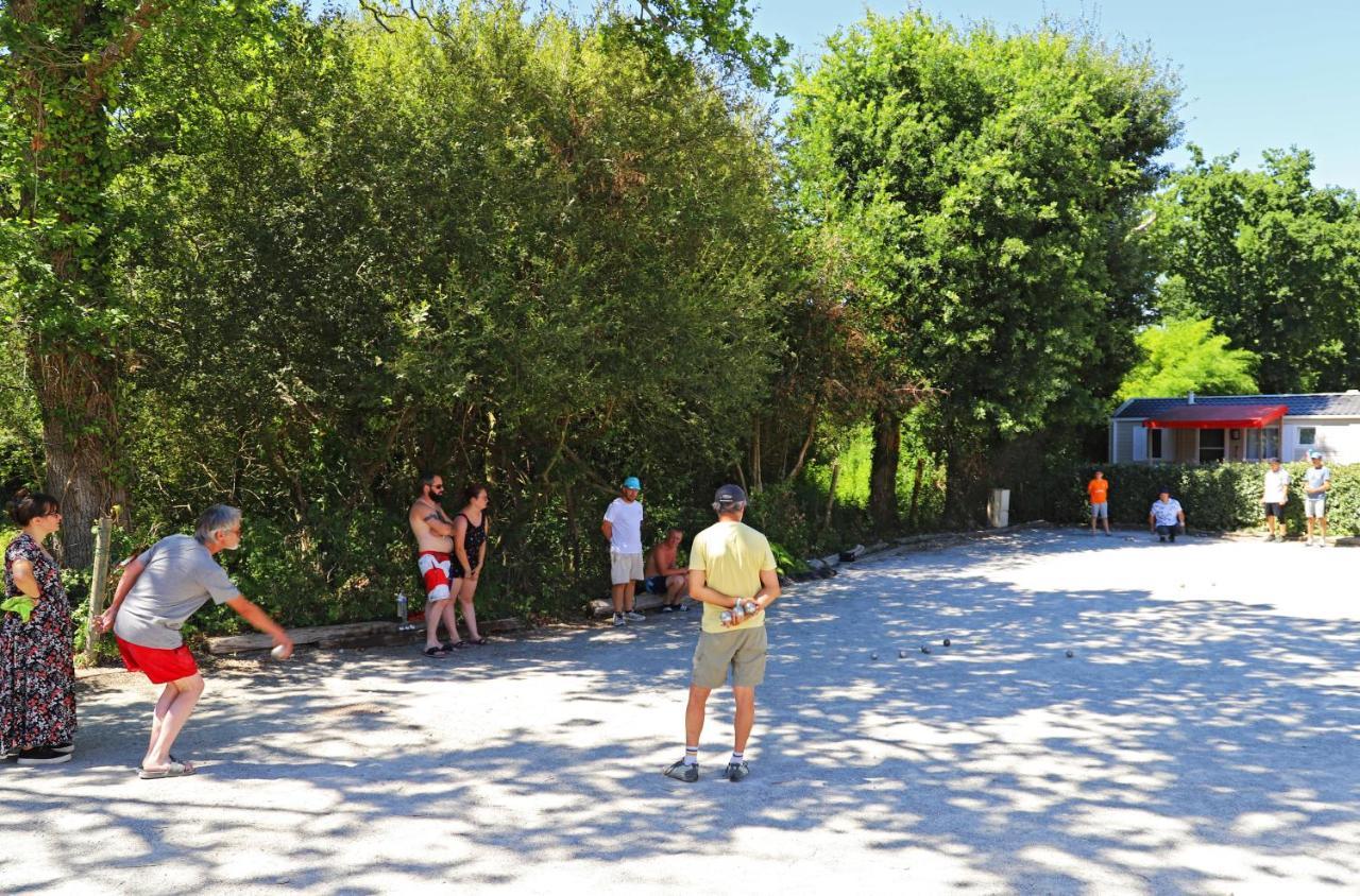 Camping De L'Etang Du Pays Blanc Guérande Exterior foto